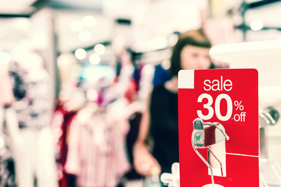 30-off-sale-signage-pmlllntwggo